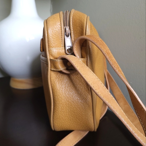 Gucci Vintage Crossbody Camera Bag, Leather Unisex - Picture 4 of 12